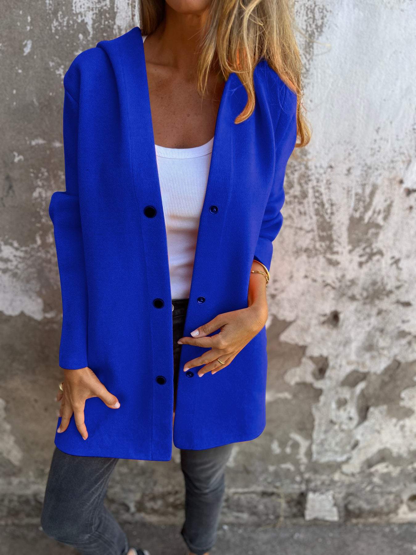 Stylish women's hooded jacket