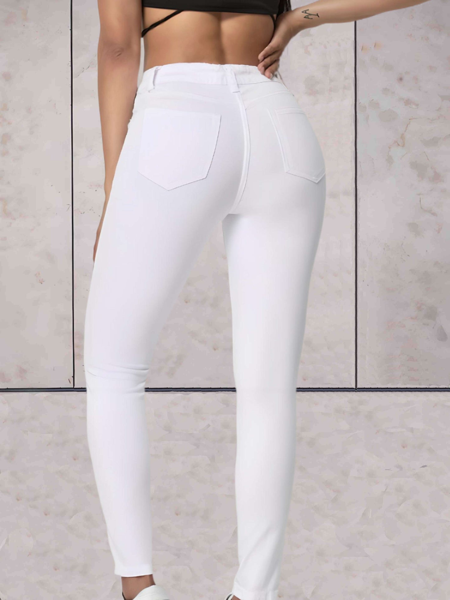 Tight fitting high-waisted pants for women