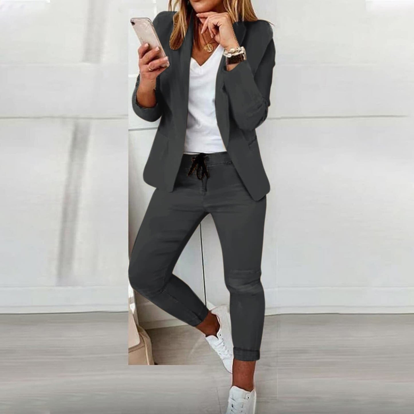 Elegant Blazer and Trouser Set for Women