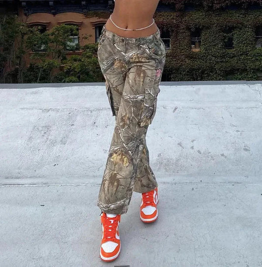 Baggy Camo Cargo Jeans