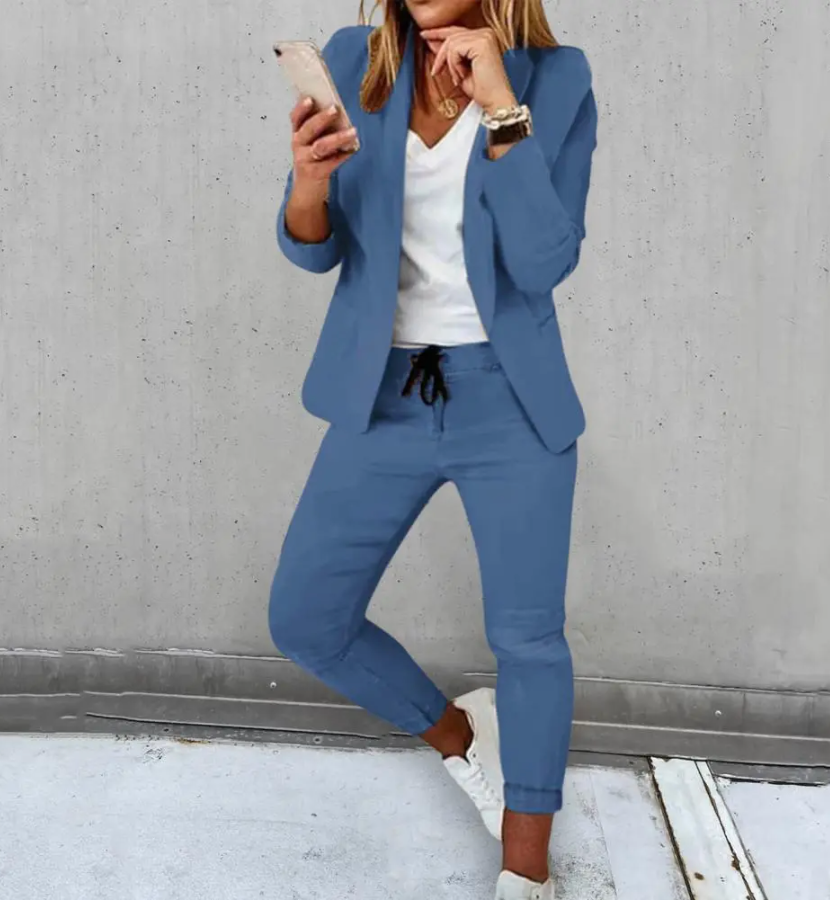 Elegant Blazer and Trouser Set for Women