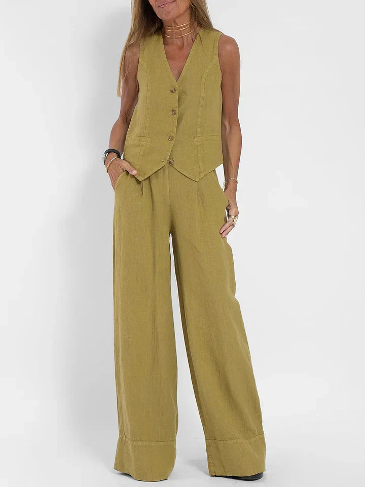 Plain two-piece women's suit with vest